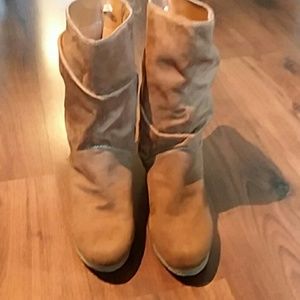 Women's Wedge Slouch Suede Boots